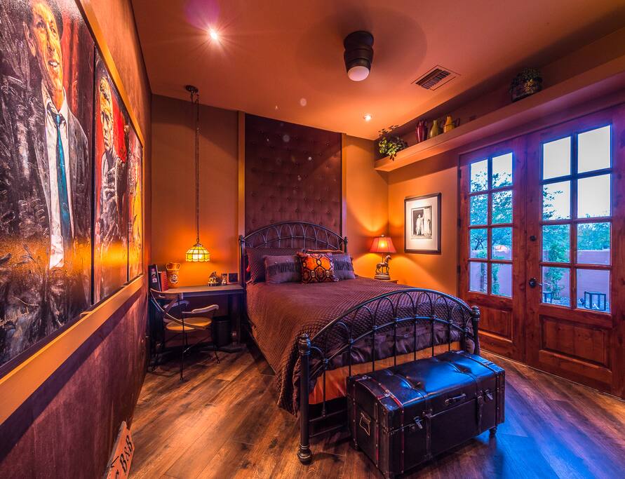 Laptop desk, ceiling fan, suede head-board,beautiful floor