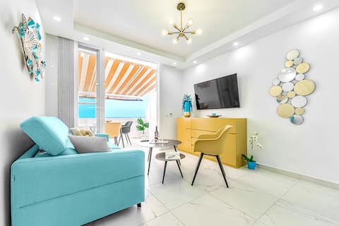 MAGNIFICENT APARTMENT-VISTAS IN THE SEA LOS CRISTIANOS