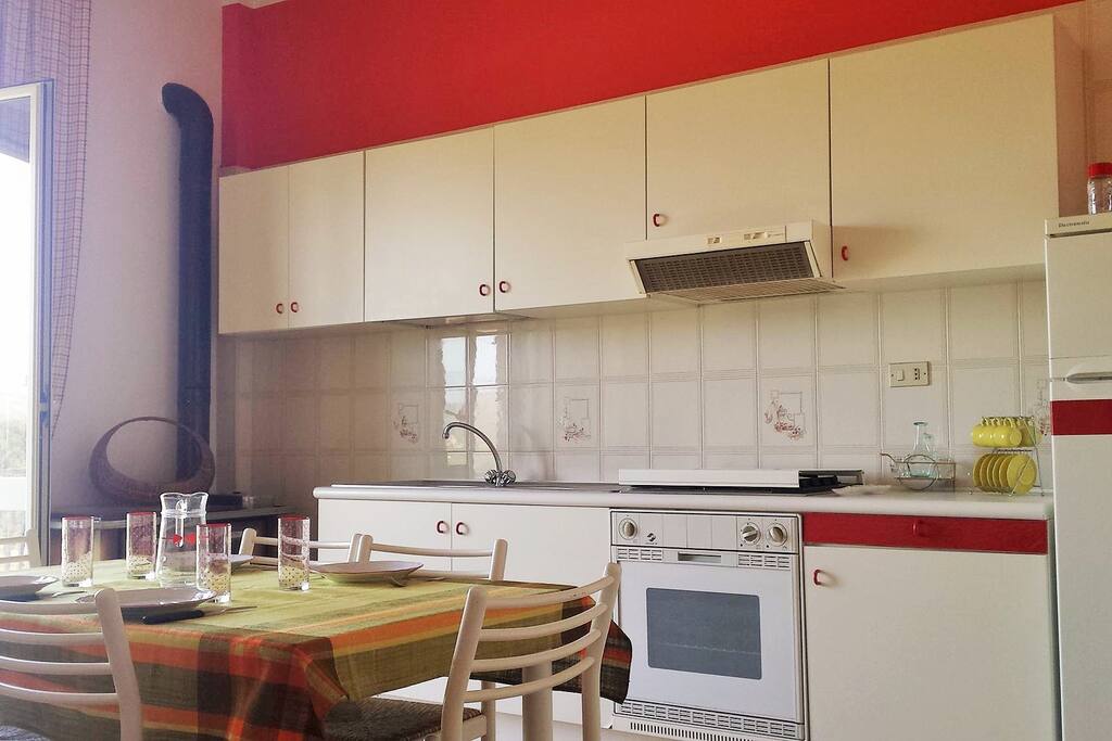 Cucina abitabile/Kitchen