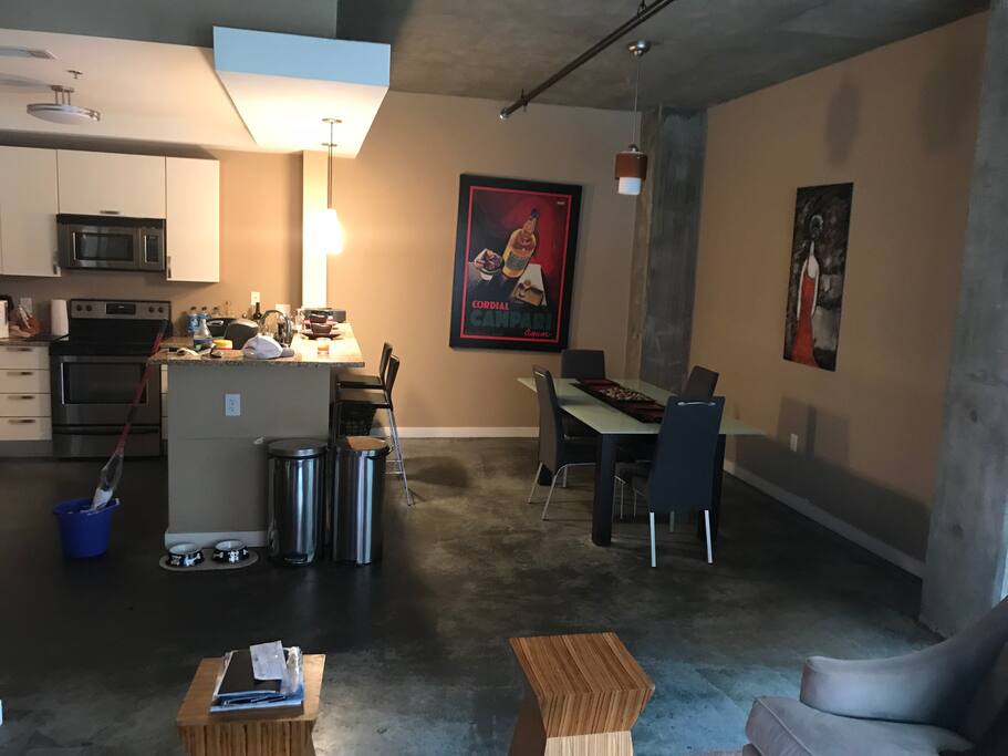 Kitchen dining area