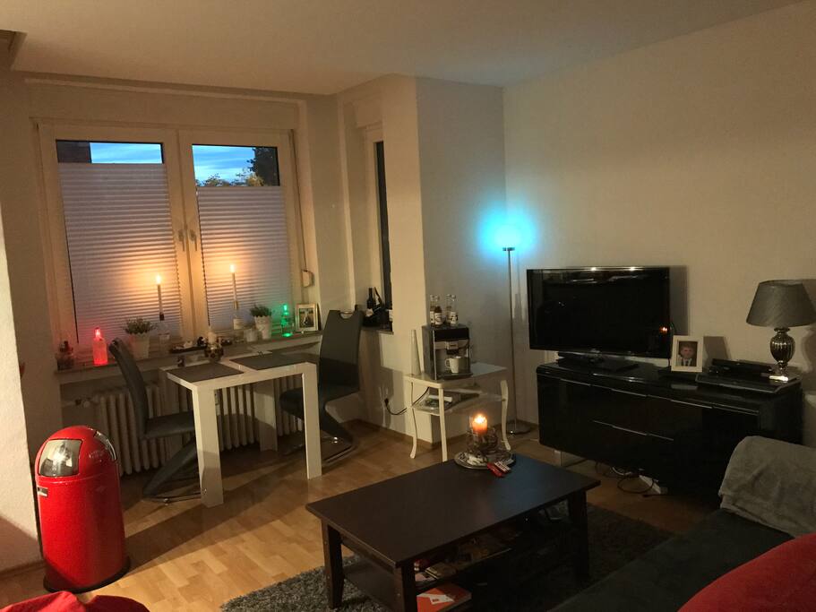 Essbereich und TV-Kommode