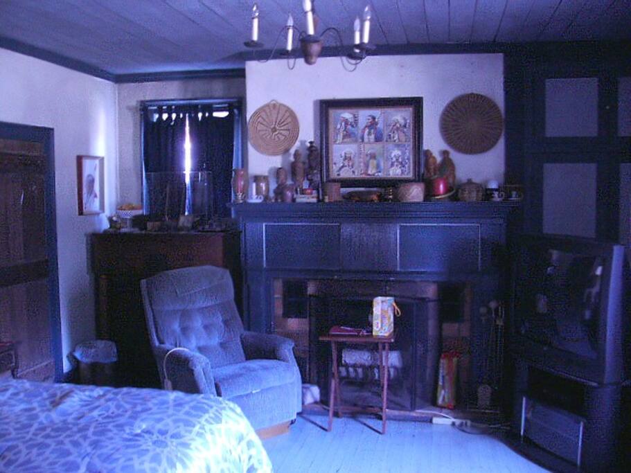 View of bedroom Howe Tavern/Old Stage Coach Stop
