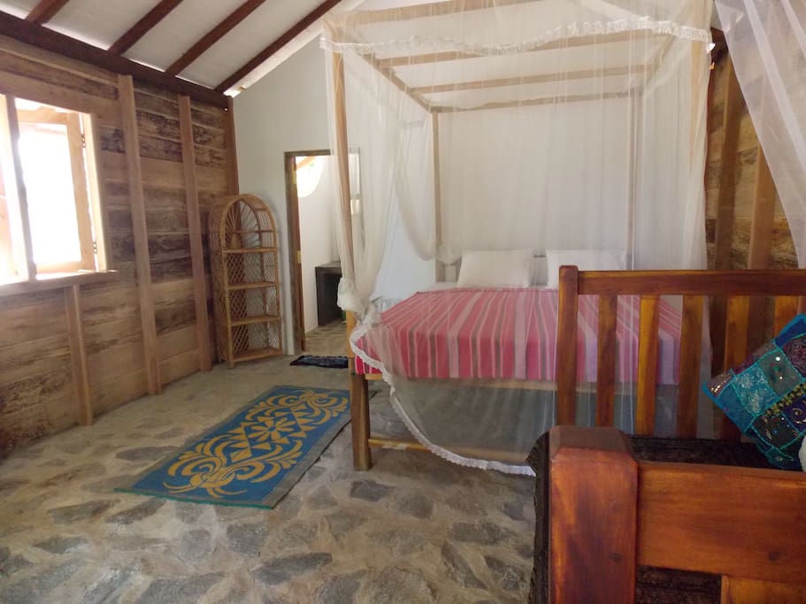 Room with doublebed
