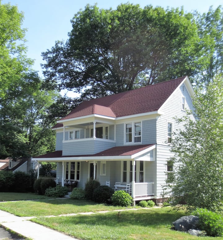 Haley House Houses for Rent in Chester, Massachusetts, United States