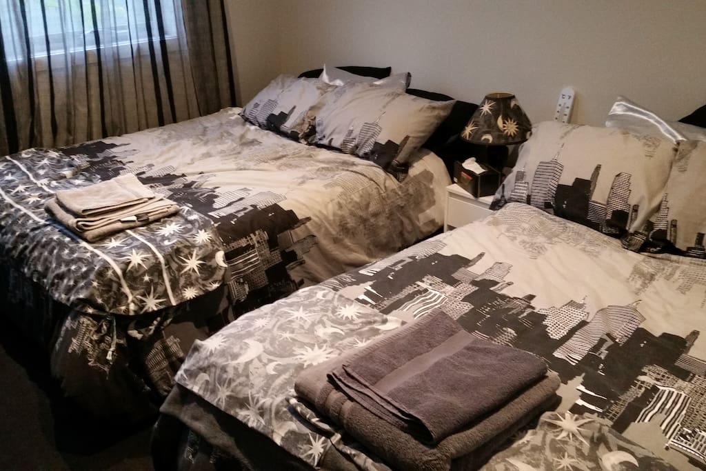 Bedroom 1 - Manhattan room