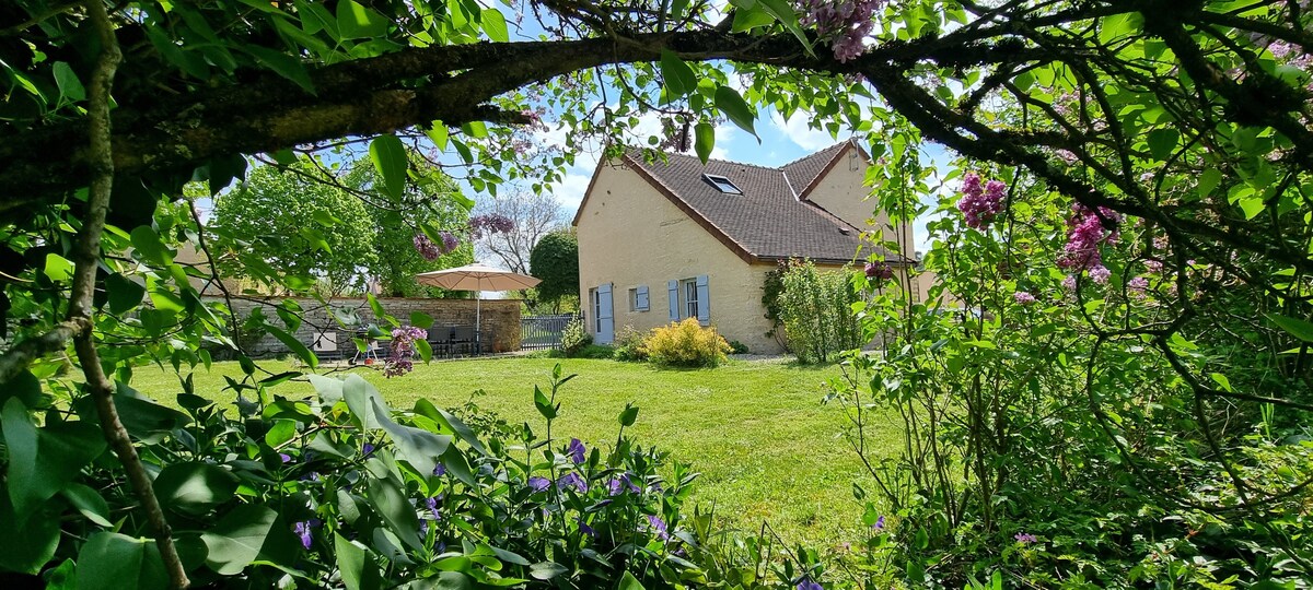 Bissey-la-Côte Vacation Rentals & Homes - Bourgogne-Franche-Comté, France |  Airbnb