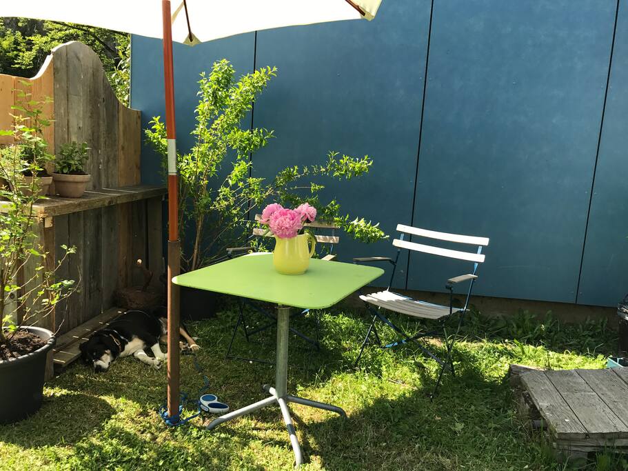 Cozy Space out-side