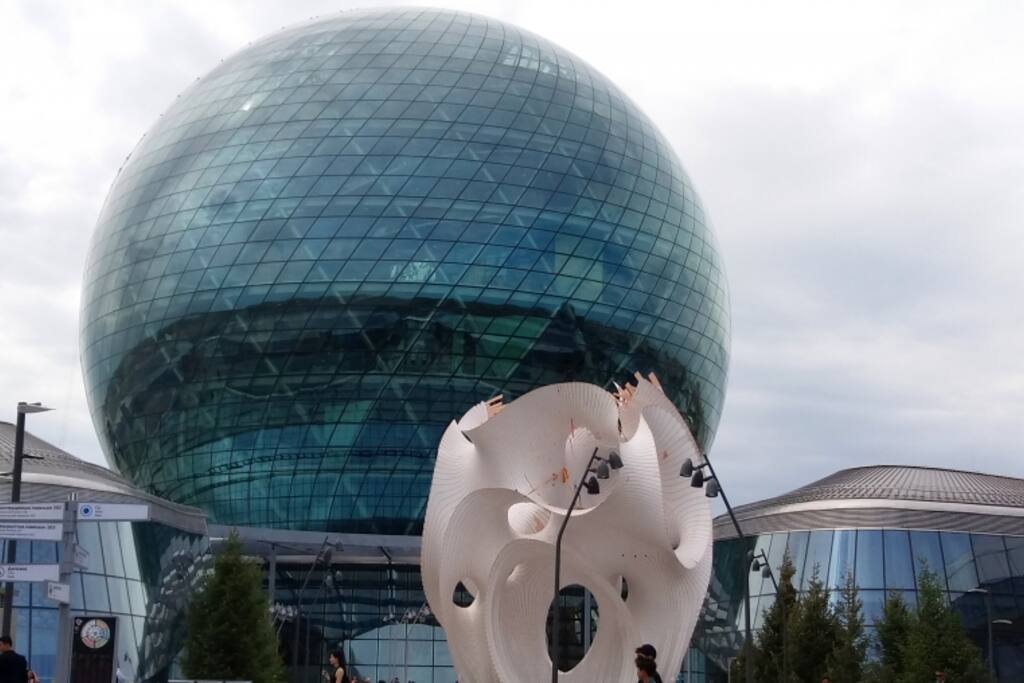 Very close to the EXPO 2017 exhibition place (10 mins on foot)