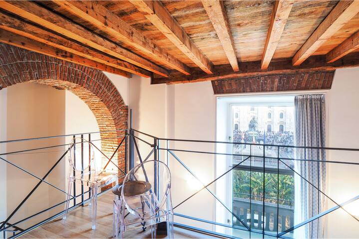 PIAZZA DUOMO VIEW – UNIQUE LUXURY APARTMENT gallery image 5