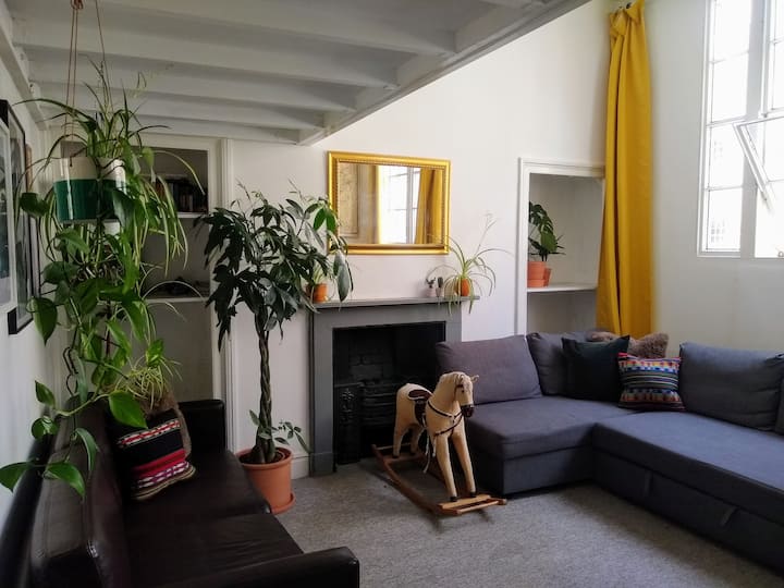 2 rooms with cooked breakfast in Central Bath