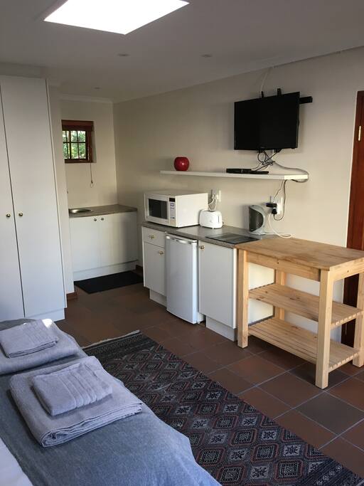 The kitchenette.