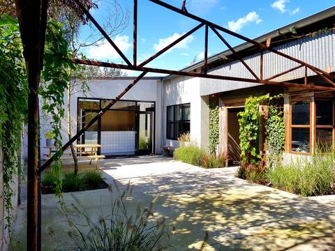 Vacation home Venlo, privacy, parking space: 1-6 pers