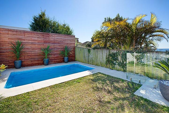 Interior Designed Beach House gallery image 2