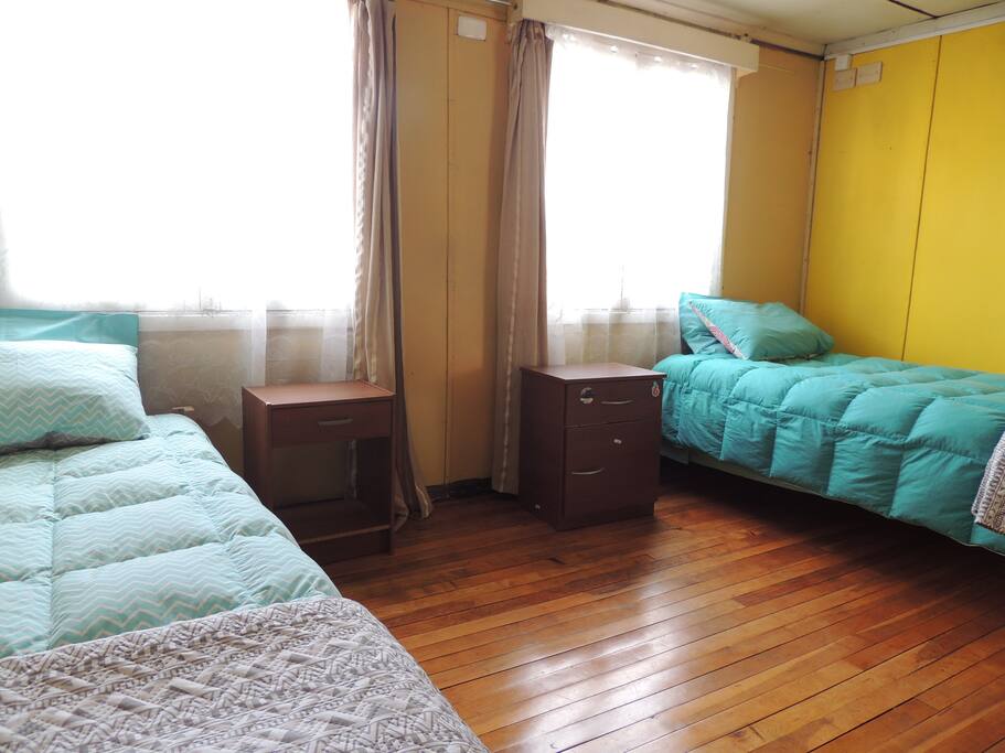 Habitación cómoda y amplia
