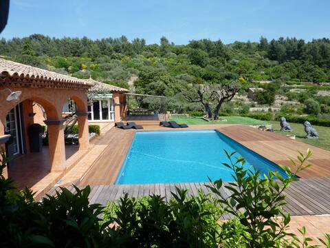 Beautiful  villa, peaceful, great sea view