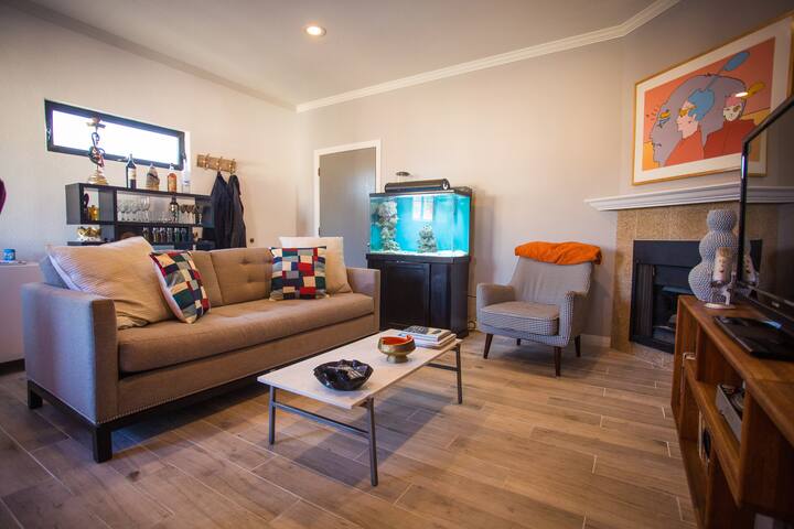 Nice Room in Fun North Park