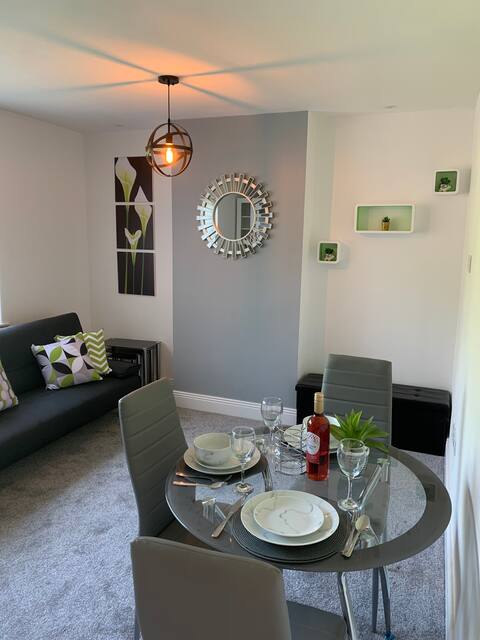 Top performing Airbnb: NEC/Airport - The Allium, Two bedroom apartment in Bickenhill And Marston Green