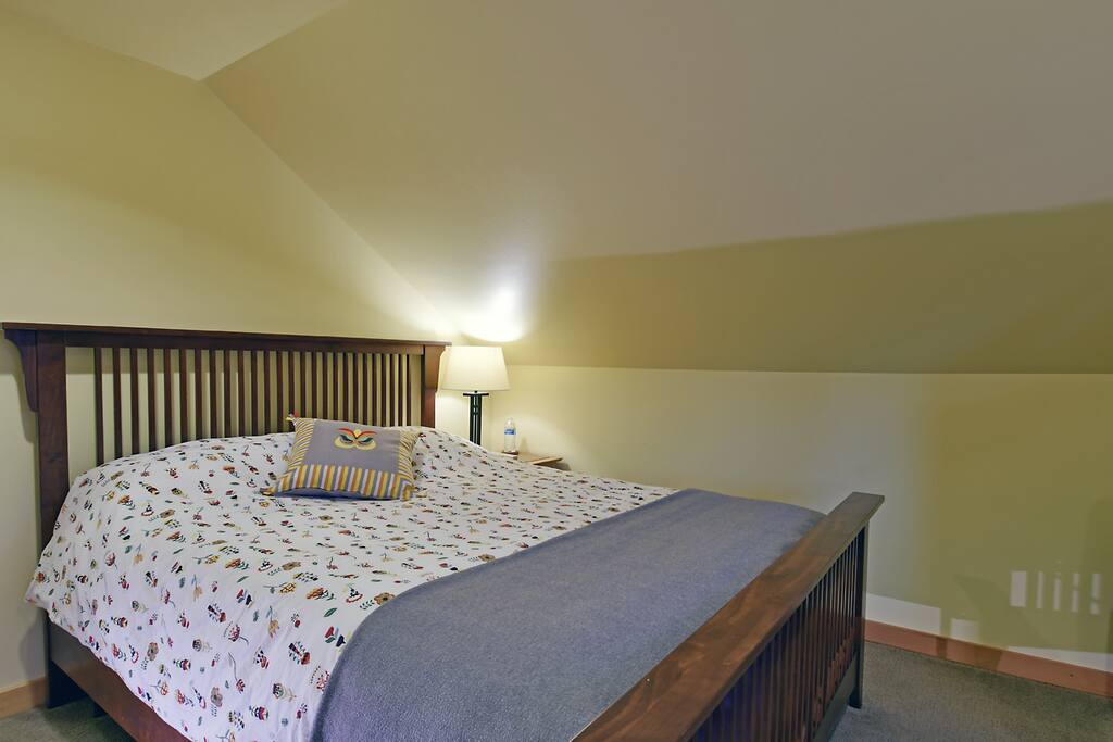 Queen bed