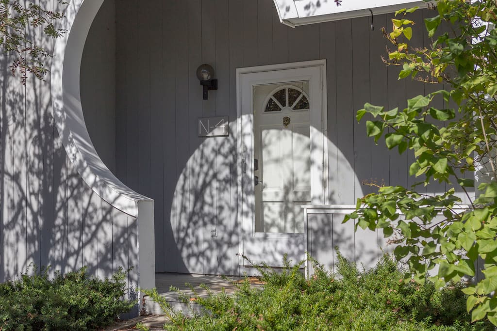 Designer Tenney Condo (Sleeps 12) White Mountains Townhouses for Rent