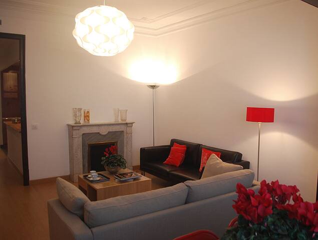 BIG APARTMENT NEXT TO LA PEDRERA gallery image 3