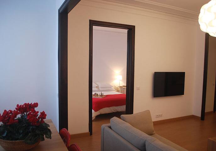 BIG APARTMENT NEXT TO LA PEDRERA gallery image 4