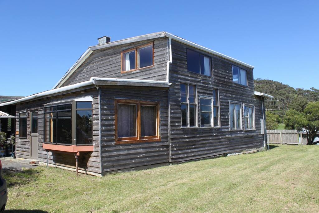 Well loved big beach home 3 Br available atm