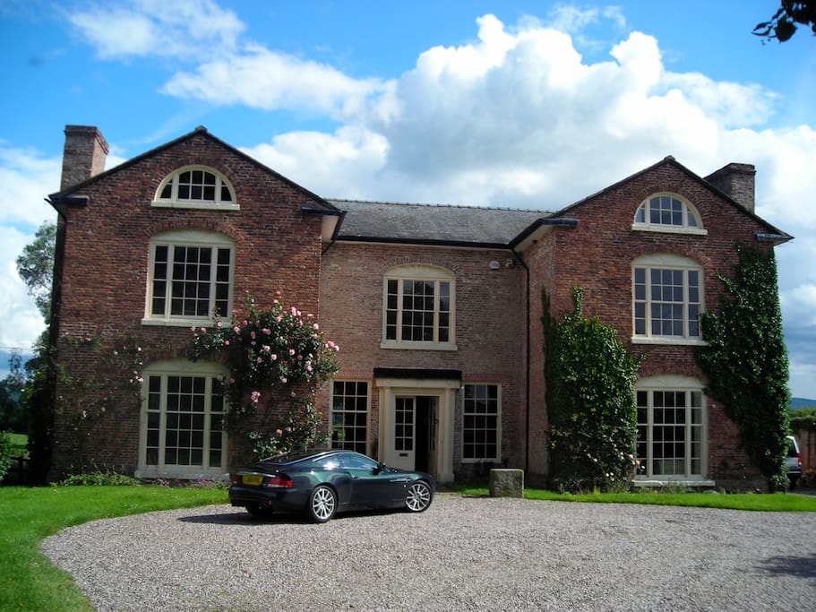 Beautiful British Country House Houses for Rent in Llandrinio, United