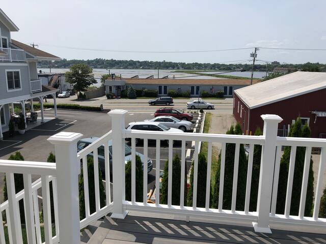 Sea Breeze Inn guest house. Walk to Beach