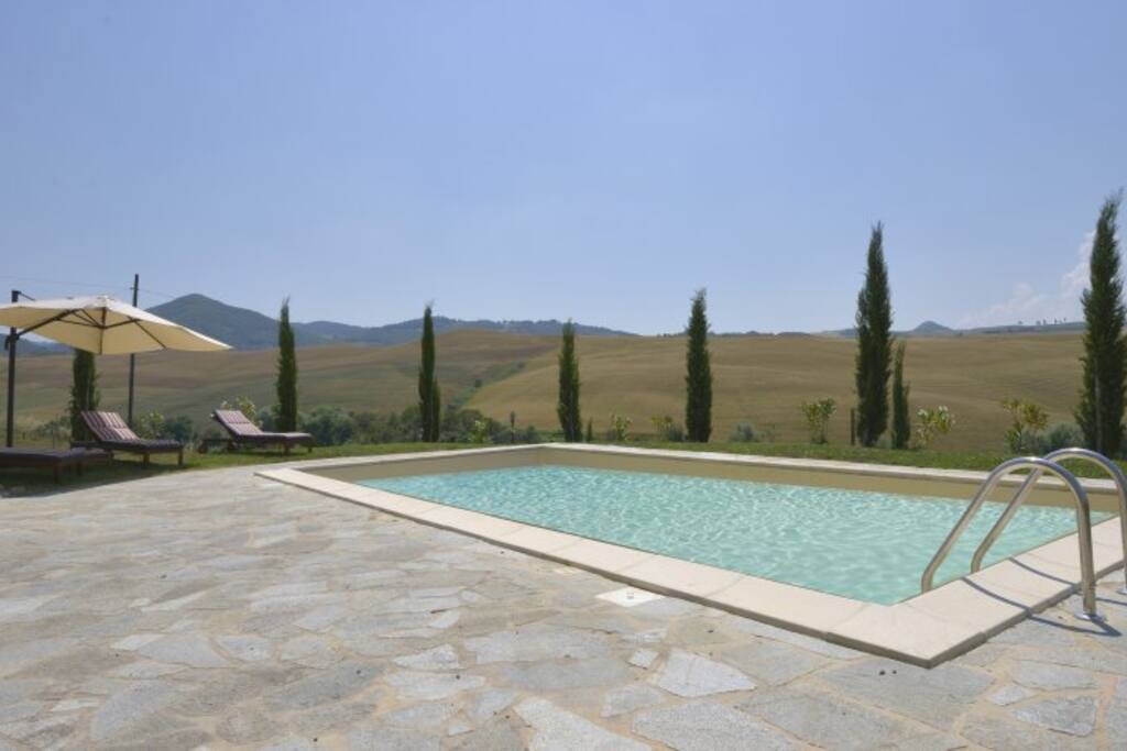 32 m2 swimming pool