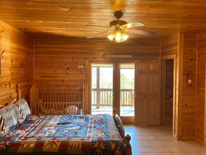 أسرّة بمقاس كبير بمستوى منخفض