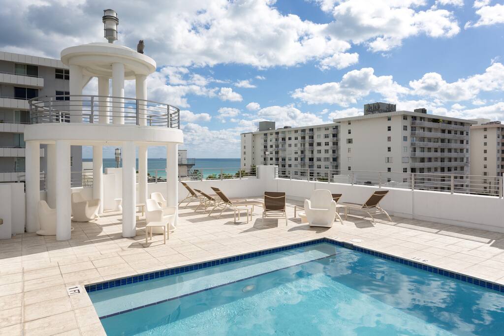Roof Top Pool