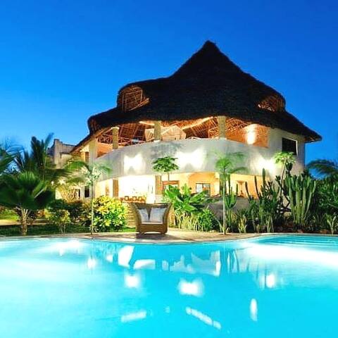 Njera House Watamu. A fully serviced private villa