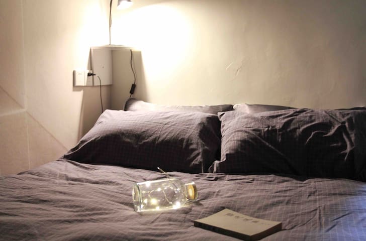 寓见之城市灰天河商圈，太古汇，珠江新城，小蛮腰地铁石牌桥站上盖房源培训长，短租首选之305房