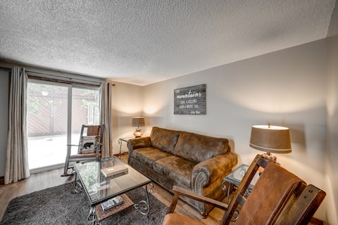 Popular Airbnb listing: Clean, family-friendly, 6 blocks from Yellowstone! in West Yellowstone