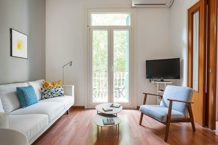 Cheerful, Modern Apartment in Sant Antoni