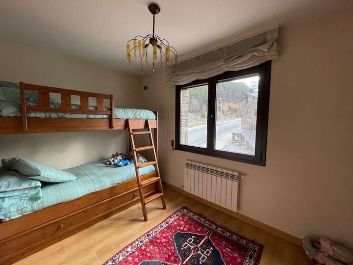 Кревети на спрат во спална соба 3.