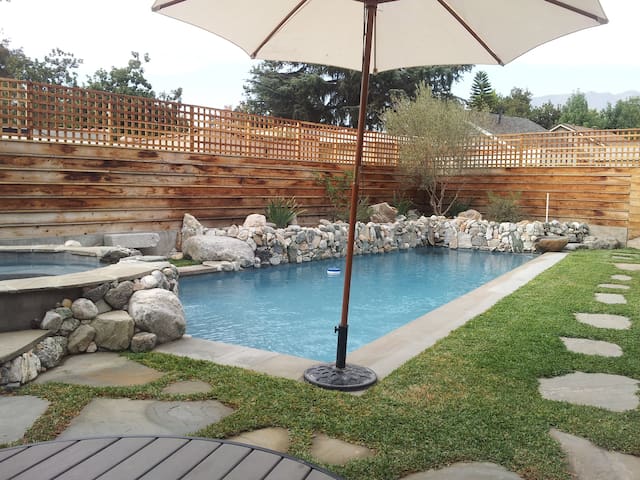 Charming Chalet-Style home w pool SRU2019-00071