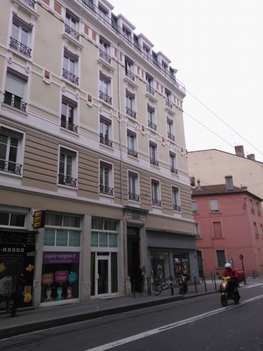 entrée de l'immeuble