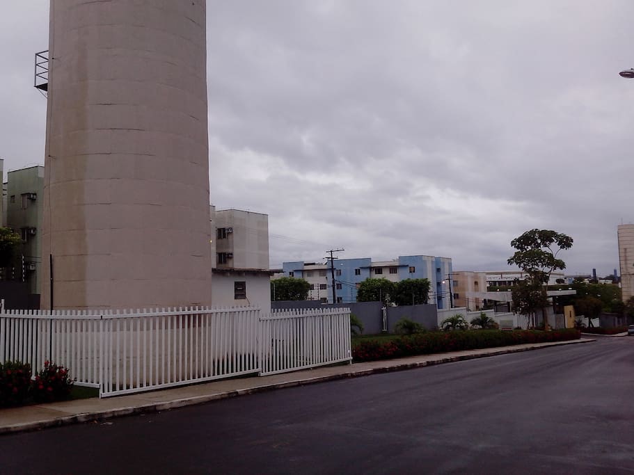Alameda de acesso ao Condomínio
