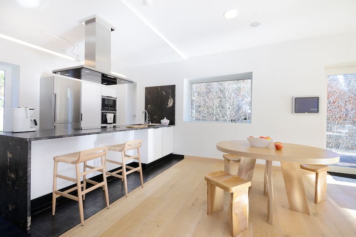 Lovely self-sustainable house in EA