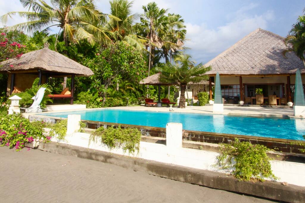 pool 12x6 direct on the beach ( Lovina area )
