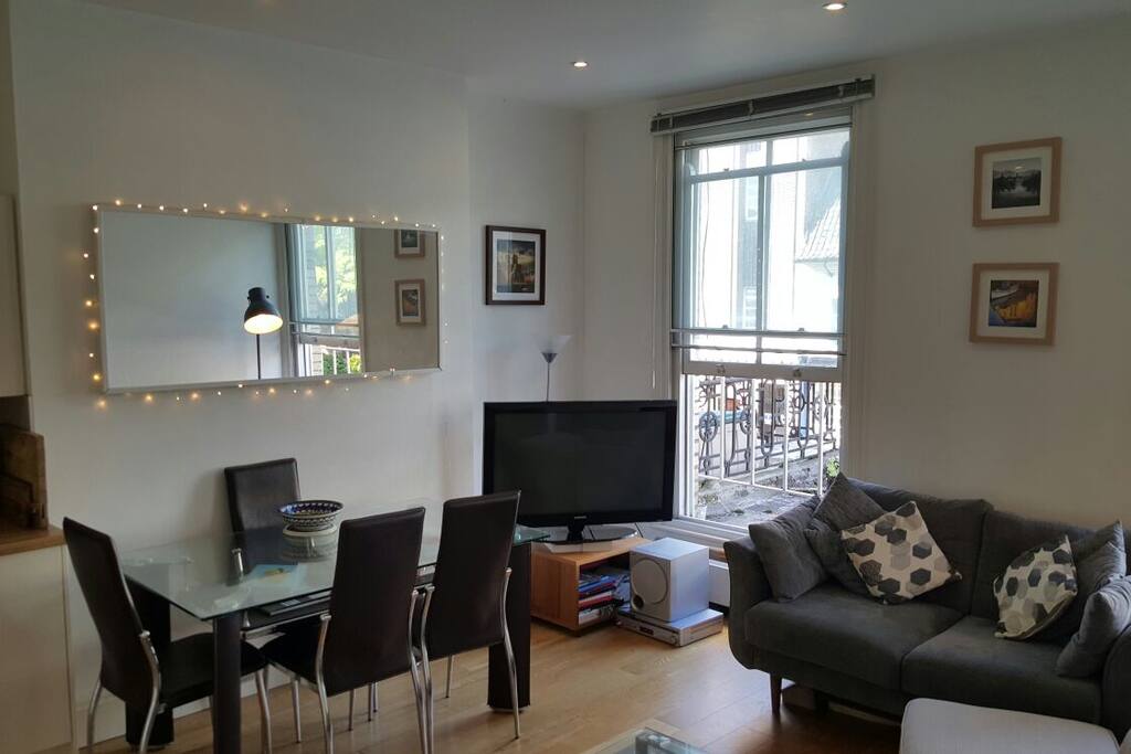 Open plan kitchen/lounge