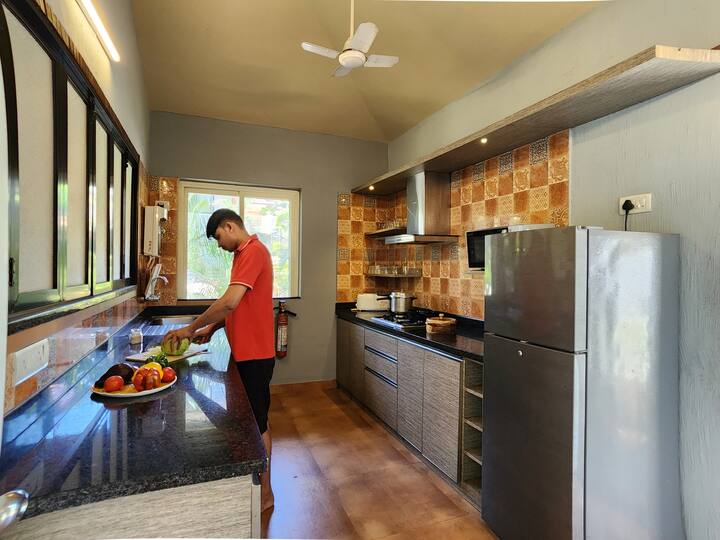 Full kitchen image 1