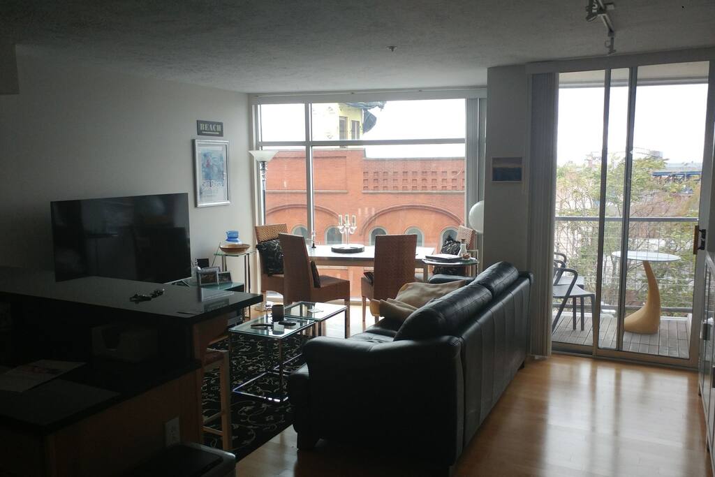 Comfort Room adjoining Patio!
