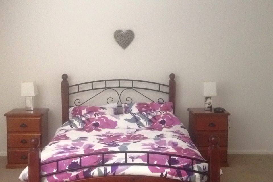 Главна спална соба, брачен кревет (широк 150