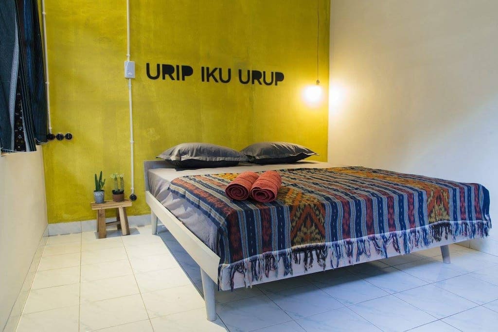 Yellow room.