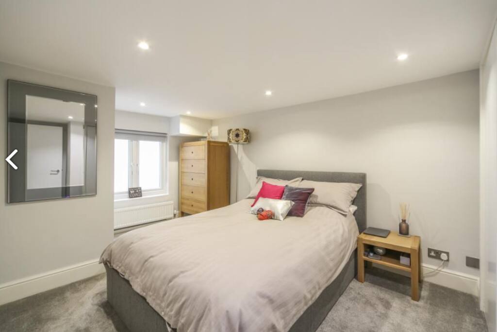 Bedroom to let
