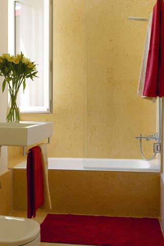 3 Bedrooms, 3 bathrooms and terrace – Chiado gallery image 5