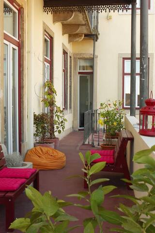 3 Bedrooms, 3 bathrooms and terrace – Chiado gallery image 3