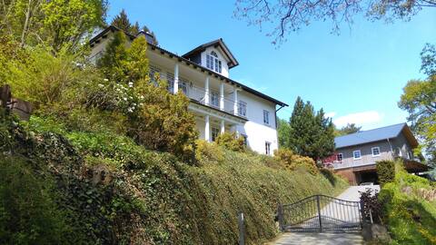 Quiet cozy 4-star apartment in Fleckenberg